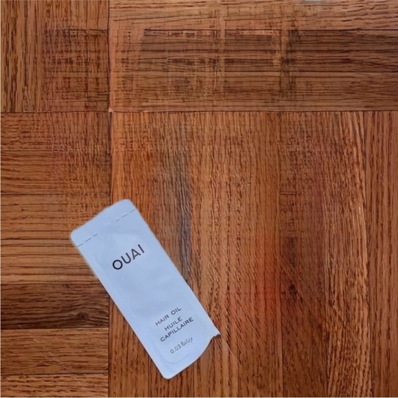 Beauty Samples Bundle ✨ - Picture 2 of 7